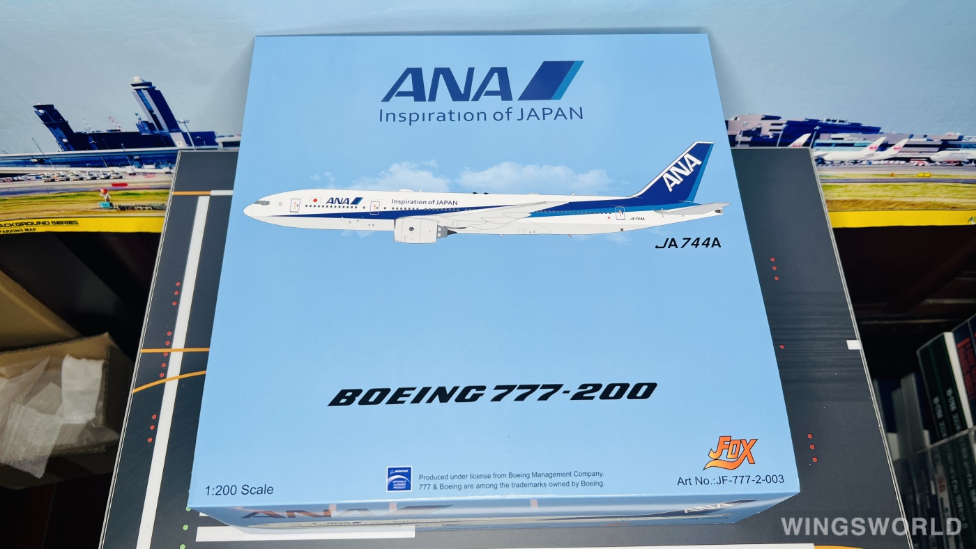 JFOX 1:200 Boeing 777-200ER ANA 全日空JF-777-2-003 JA744A 的照片