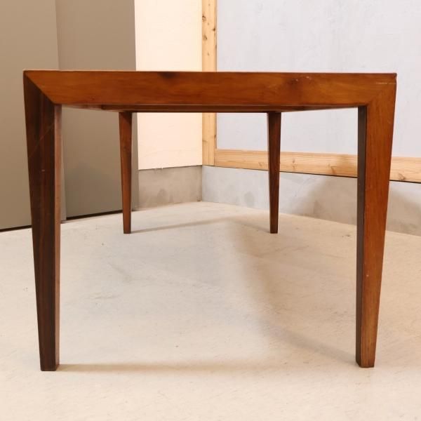 HASLEV(ハスレヴ)社より北欧デンマーク王室御用達のロイヤル