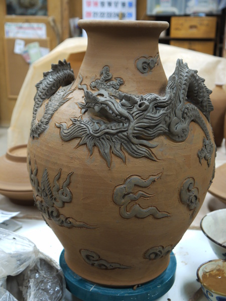 沖縄のやちむん 龍巻き飾壷、作業工程！！ │ 金城陶器 秀陶房