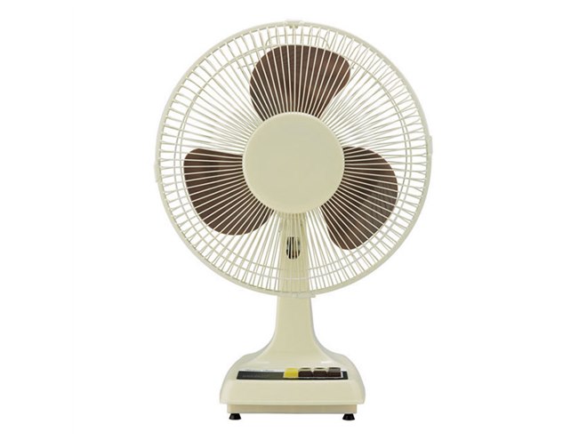 アピックス、ガチャっと押すボタンを採用したレトロ扇風機 - 価格.com