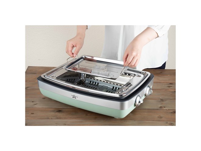 側面から熱を照射する「アラジン グラファイト マジックグリラー」の