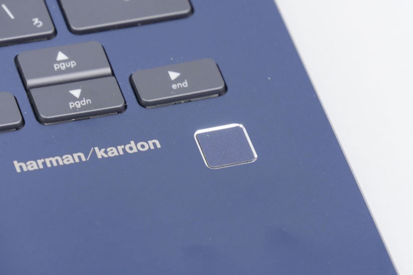 外付けGPU搭載の高コスパモバイルノート「ZenBook 13 UX331UN