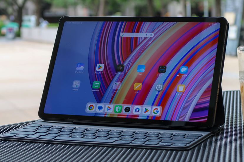 充実のアクセサリーでビジネスにも使えるオールマイティなタブレット