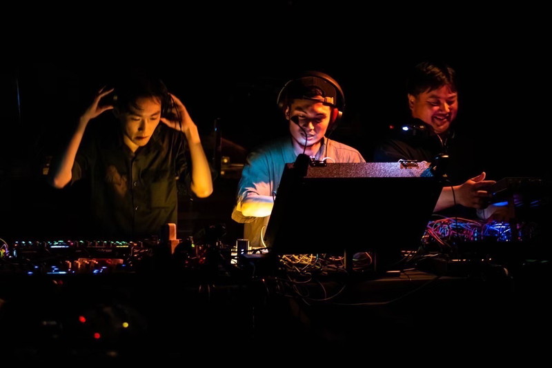 DJ・マシンライブ・モジュラーシンセによる新イベント〈XPO #1〉開催