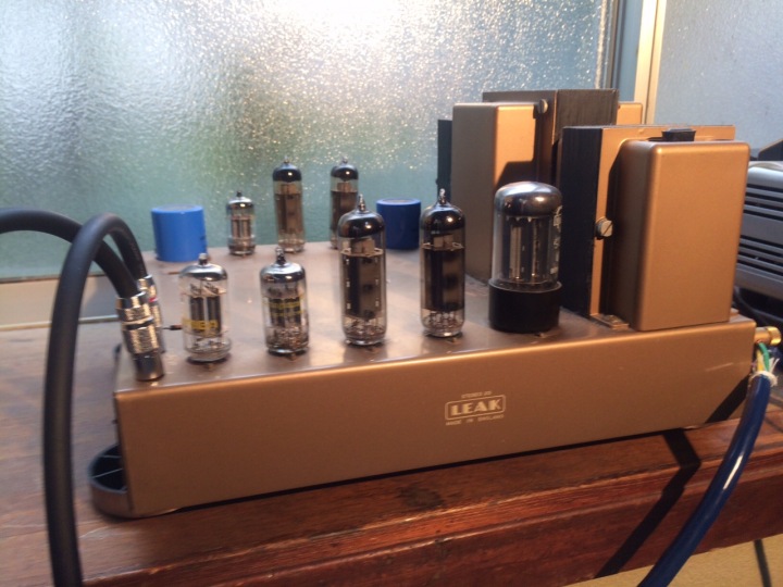 高橋健太郎のOTO-TOY-LAB iFI-Audio「Retro Stereo 50」 - OTOTOY