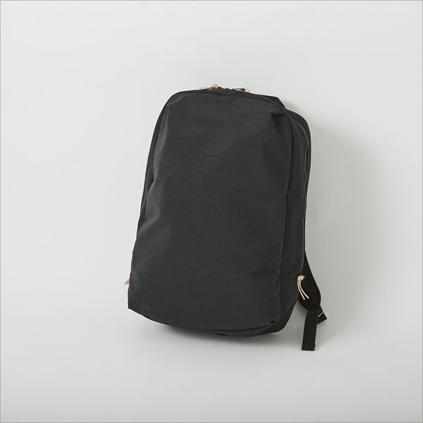 NIZYU KANO/FUKUI SIWA ナイロンリュック M -背負いながら出し入れ