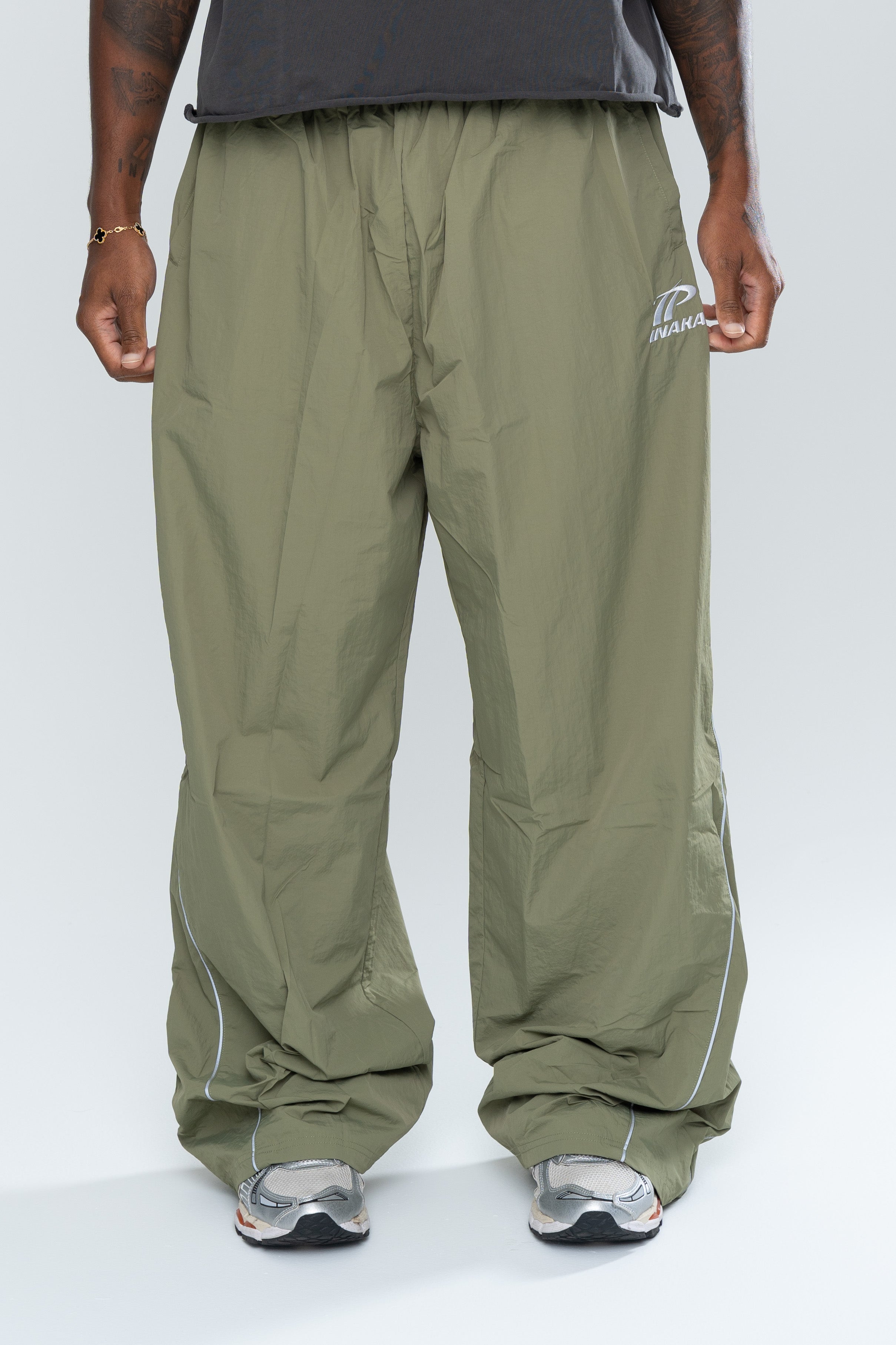 SPORTSWEAR BAGGY TRACK PANTS - OLIVE – Inaka Power