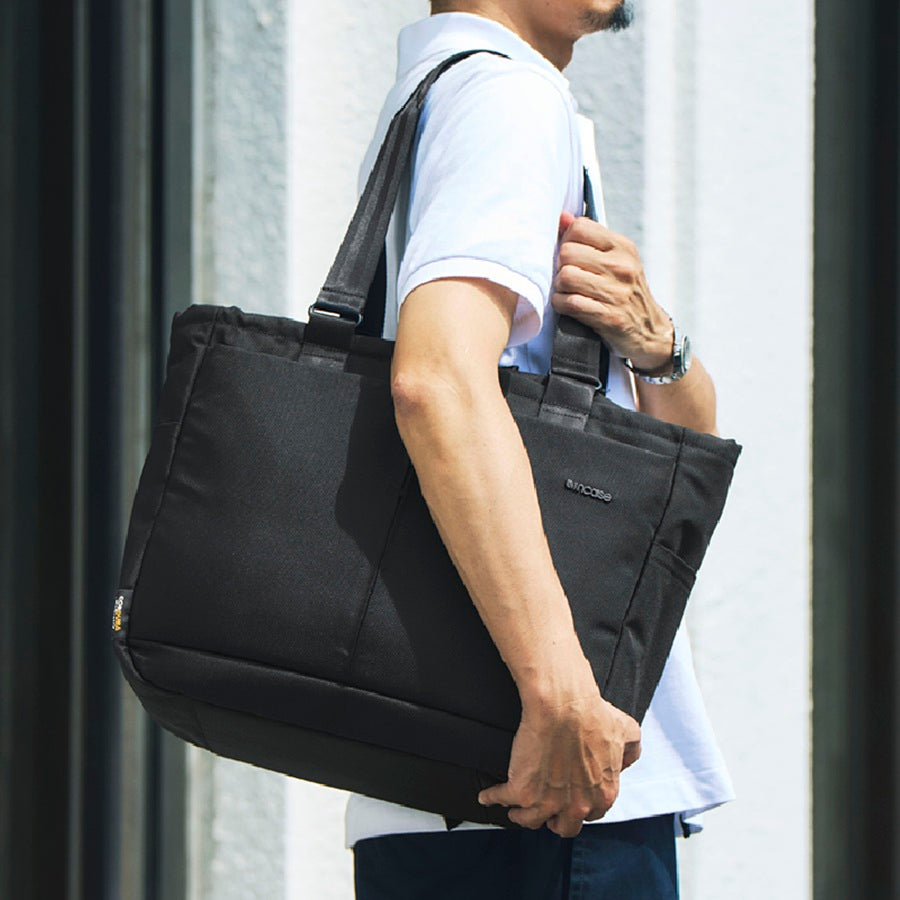 Incase（インケース）公式通販 トラックス トート(Tracks Tote) 大容量
