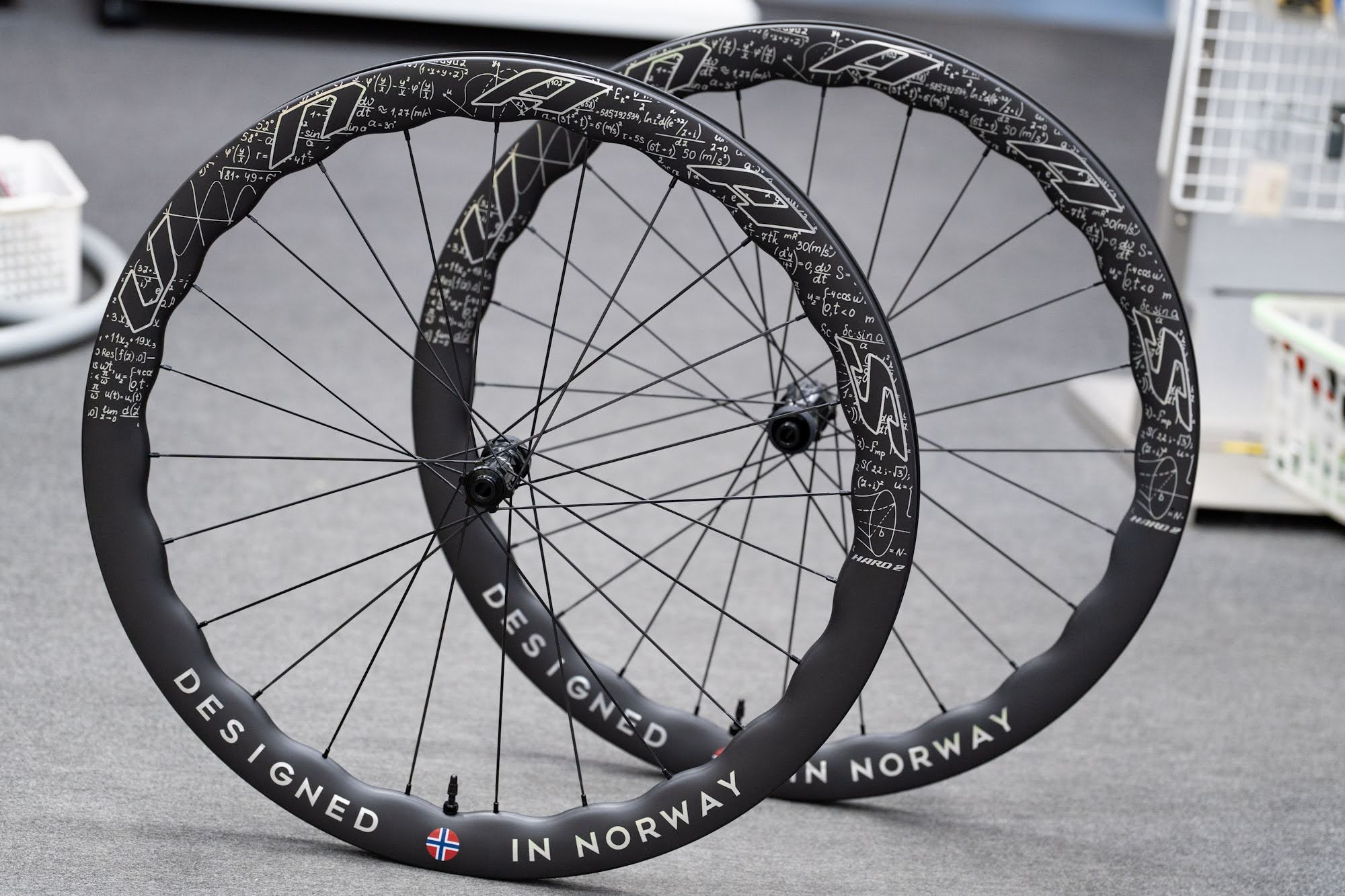 UNAAS HARD2 : -INFINITY-兵庫県唯一のロードバイクを専門とする