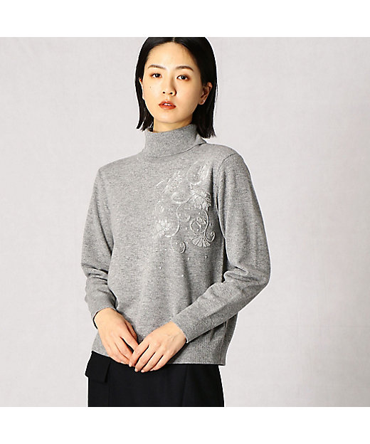 ガラスビーズ刺繍 タートルネックニットプルオーバー