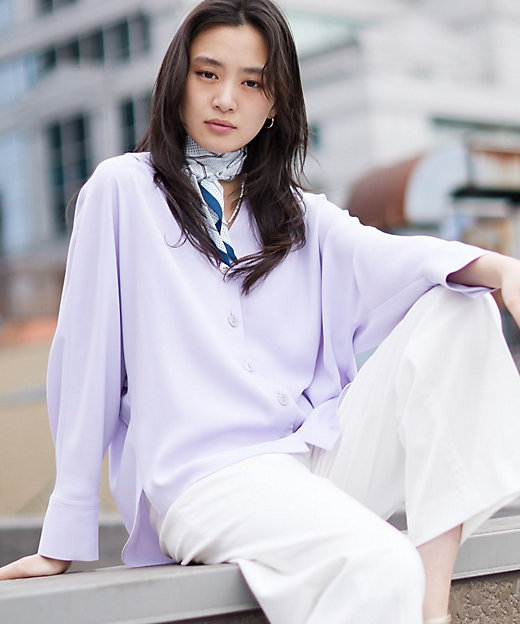 洗える／UVケア／マットサテン】Vネックドルマンスリーブブラウス