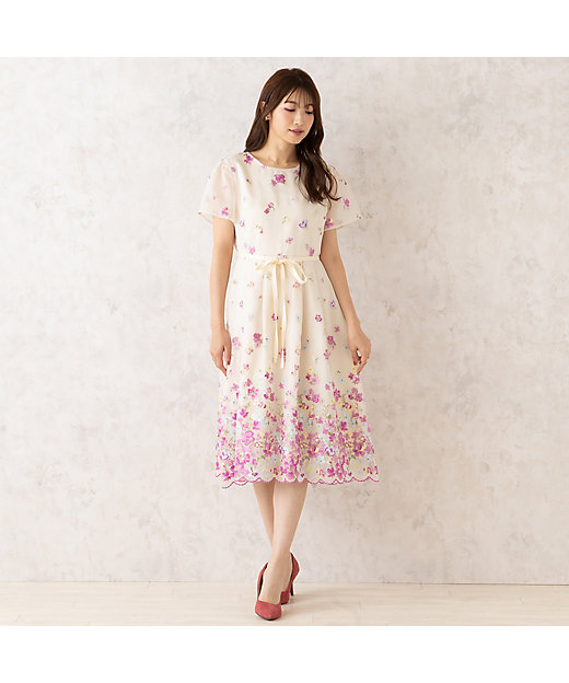 吹き上げフラワー刺繍ワンピース（51011504） | Rose Tiara