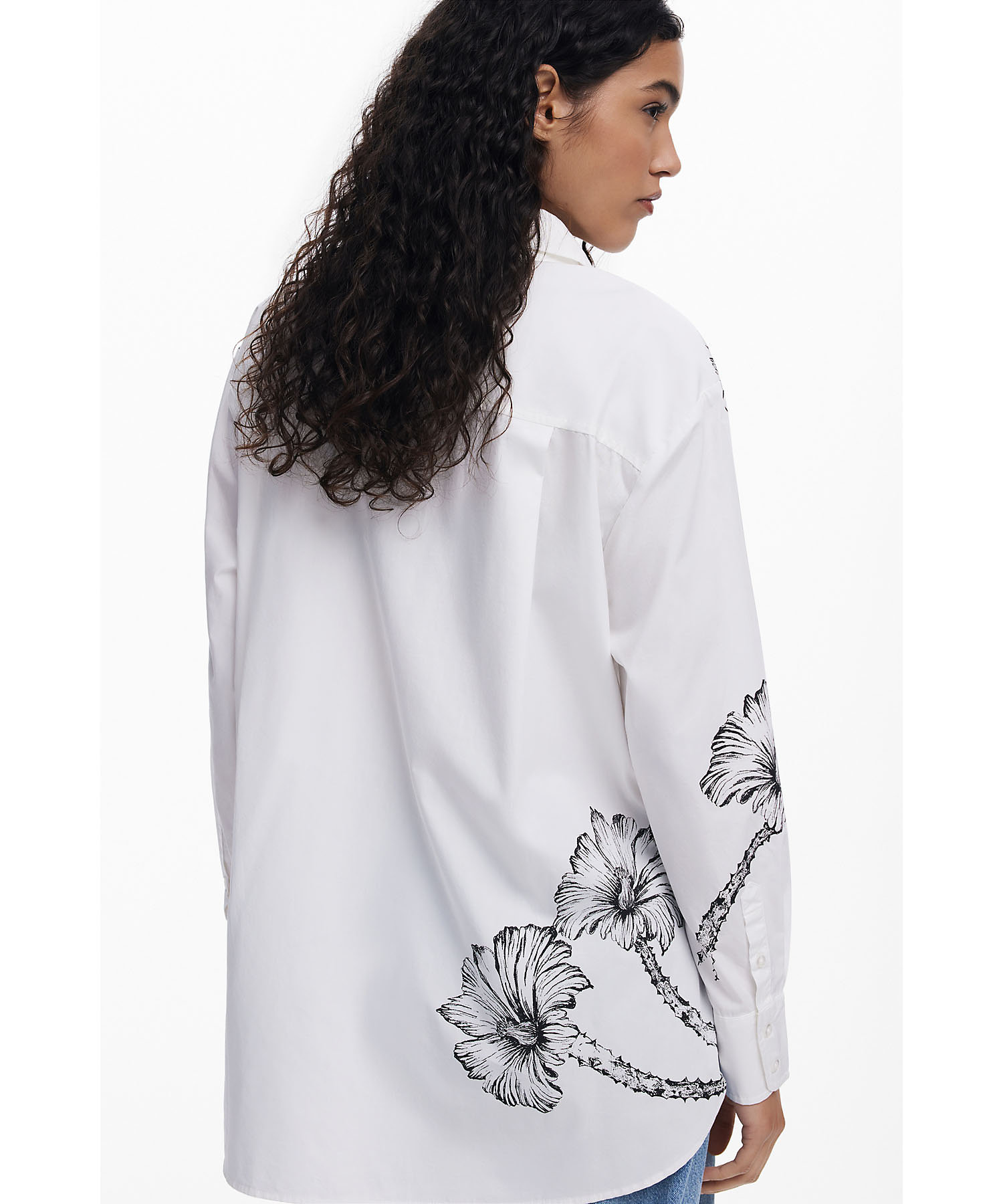 モノクロフラワープリントオーバーサイズシャツ by クリスチャン