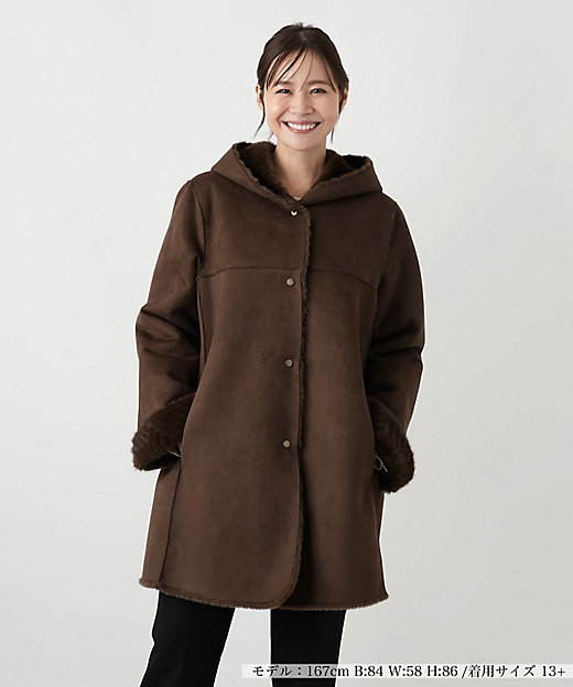 店舗人気】ファー風フードコート【Leilian WHITE