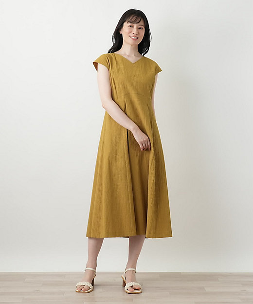 Vネックフレアワンピース【Leilian WHITE LABEL