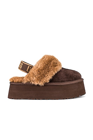 UGG Funkette Slipper in Burnt Cedar | REVOLVE