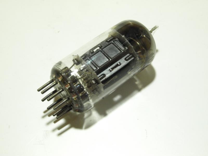 カメラのいわもと：真空管 12AU7、ECC82、同等管、類似管商品在庫一覧
