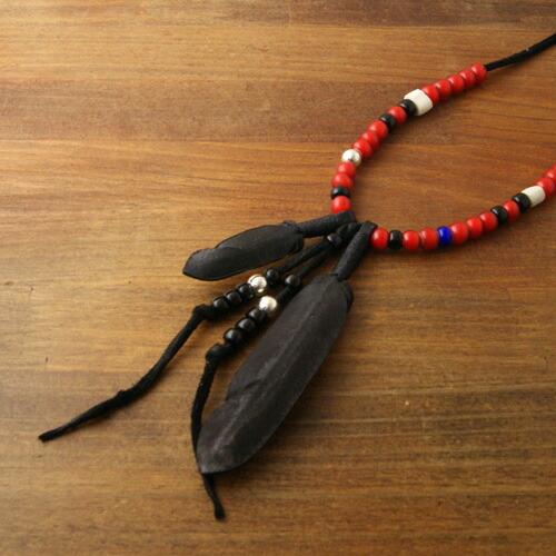 Rooster King & Co.・J.D Black Feather Necklace Red・JohnnyDepp
