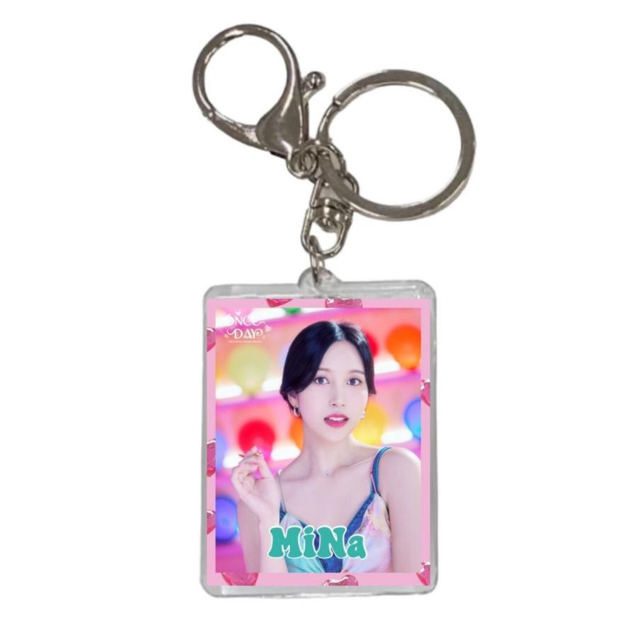 ミナ TWICE トゥワイス 両面 写真入り キーホルダー 韓流 グッズ js128