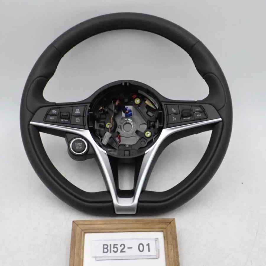 令和1年 11月 アルファロメオ ステルヴィオ 949 Q4 純正 ステアリング