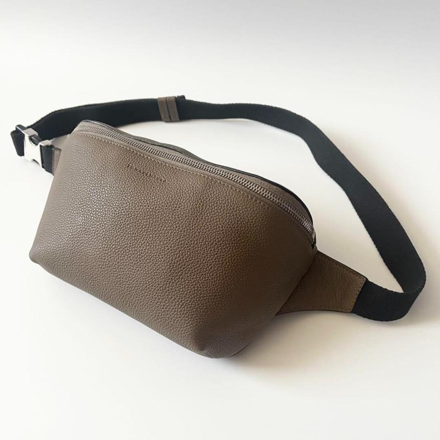 BONAVENTURA ボナベンチュラ リアム クロスボディバッグ ロゴ型押し