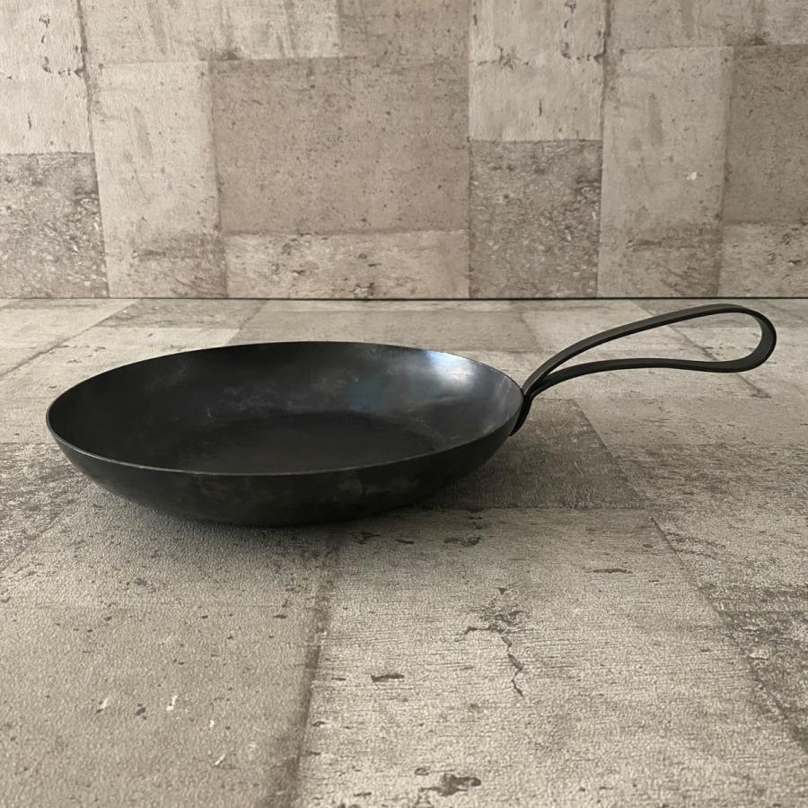 河原崎貴 鉄フライパン 大 鉄製 : ASSEMBLAGE - 通販 - Yahoo!ショッピング