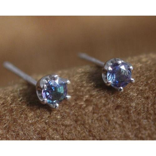 天然アレキサンドライト ピアス 18金 K18ホワイトゴールド 鑑別カード