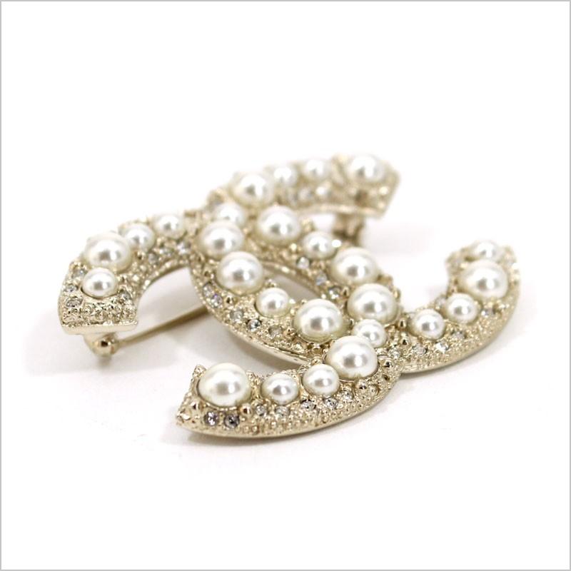 CHANEL（シャネル） ブローチ メタル、ストラス&コスチュームパール