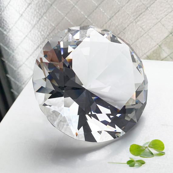 ダイヤモンド クリスタルガラス ペーパーウェイト 置物 Φ76mmx奥行