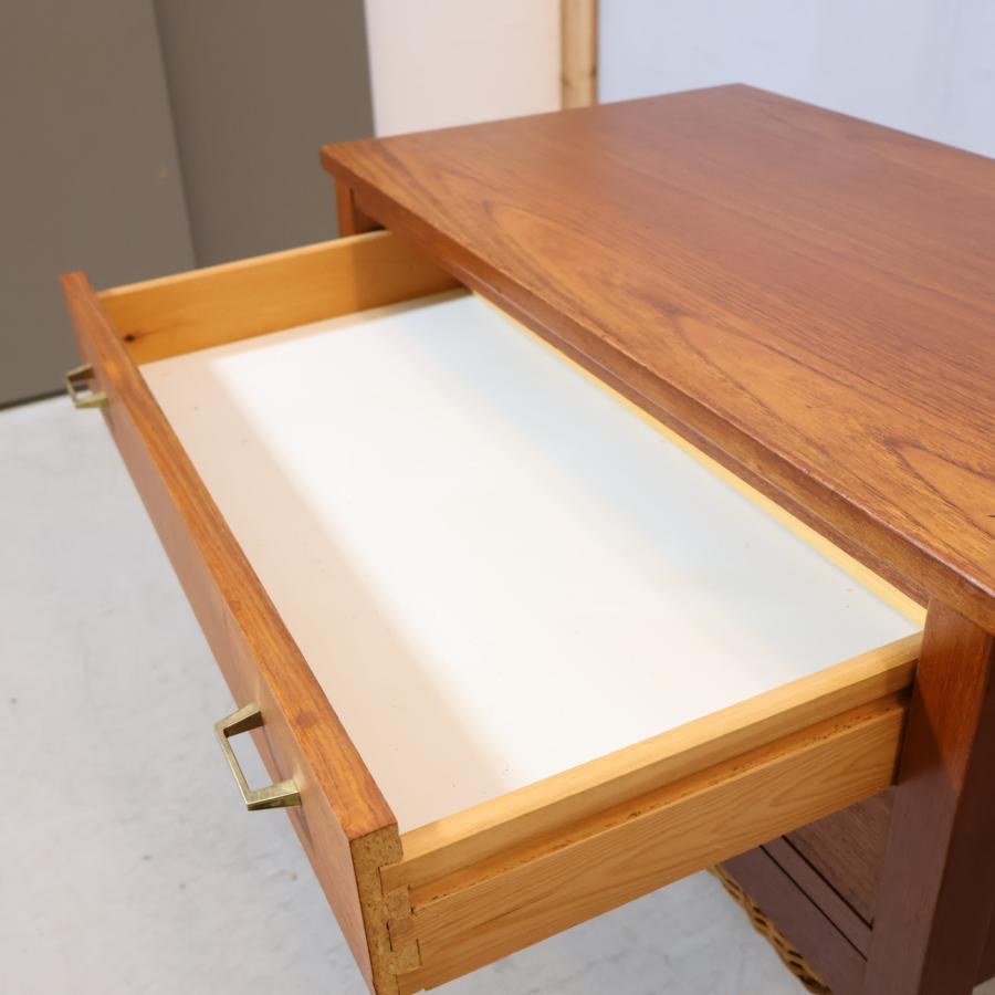 北欧デンマーク チーク材 ソーイングワゴン キャビネット キャスター付