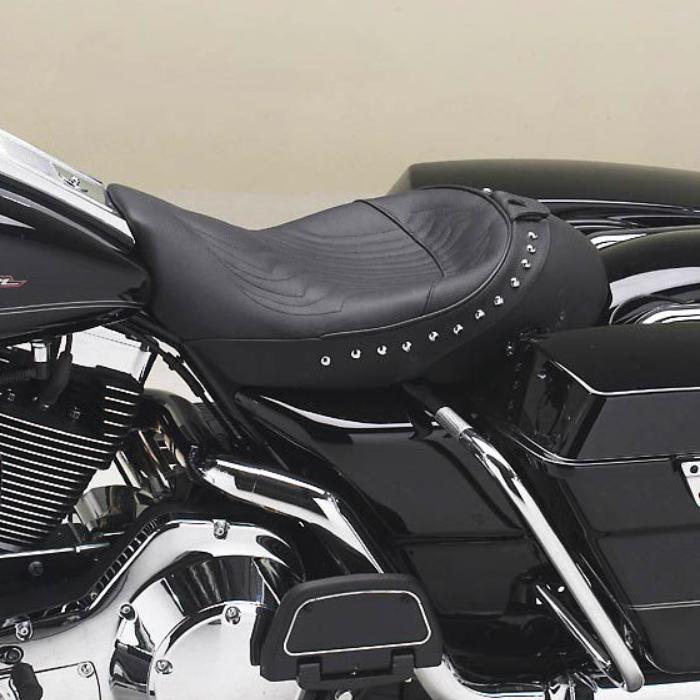 ハーレー 2006〜2007 ロードキング用 クラシック・ソロシート CORBIN