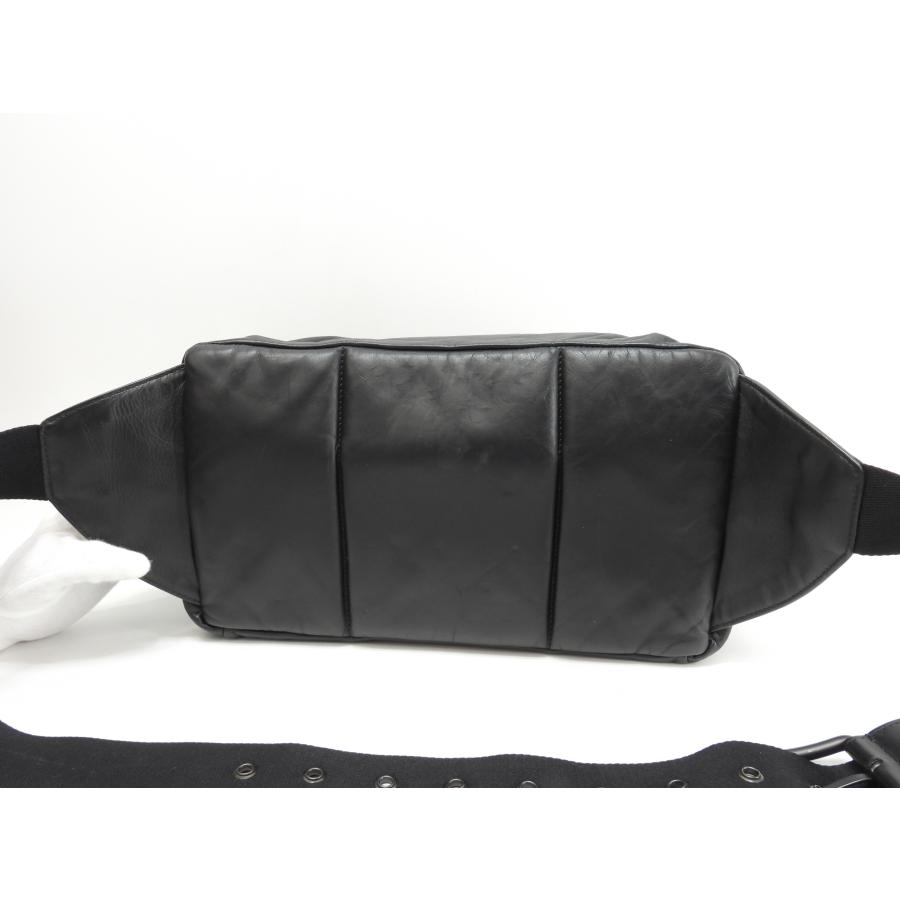 BOTTEGA VENETA（ボッテガ・ヴェネタ） ボディバッグ中 イントレ