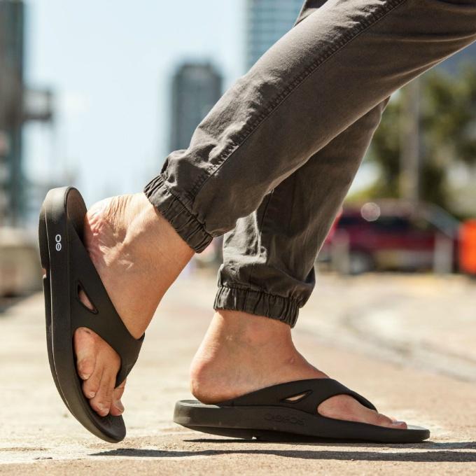 OOFOS（ウーフォス） リカバリーサンダル メンズ レディース ウー