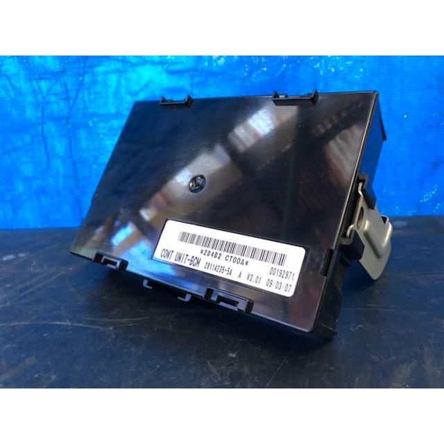 コントロール ユニット BCM キューブ YGZ11 ニッサン 284B2-CT00A