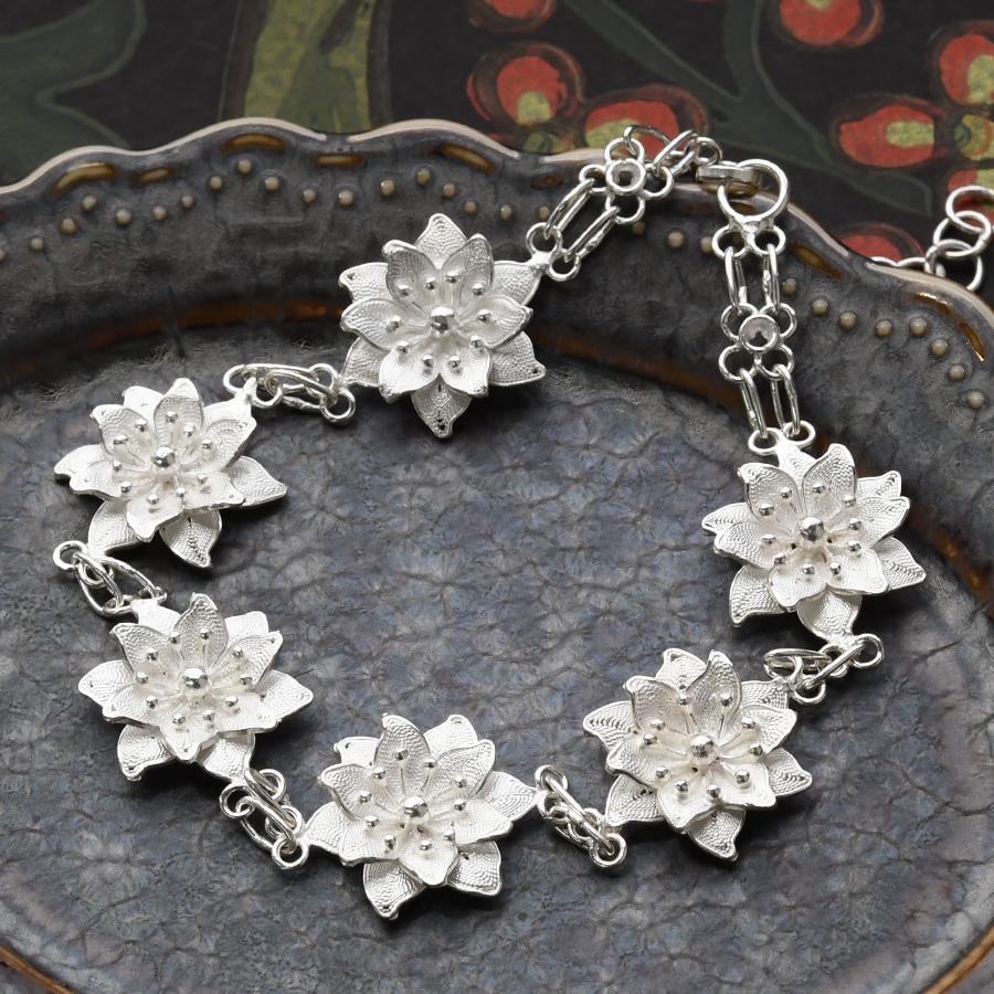 シルバー フィリグリー フラワー ブレスレット 繊細に編み込まれた銀線