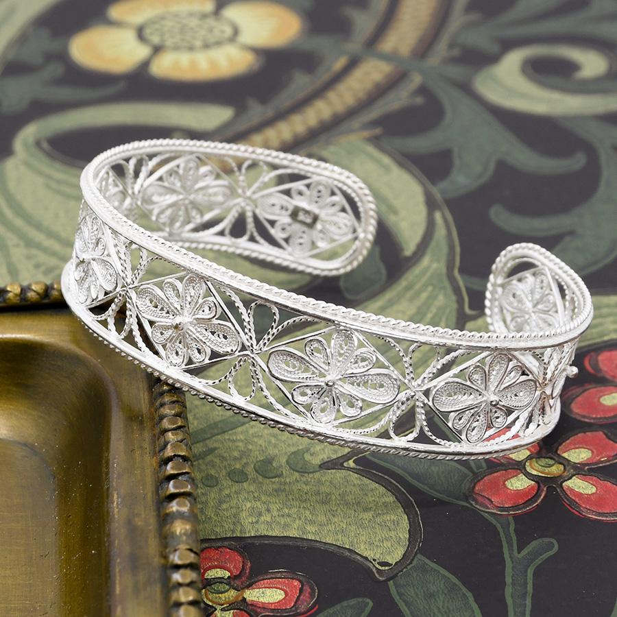 シルバー フィリグリー フラワー バングル 繊細に編み込まれた銀線細工