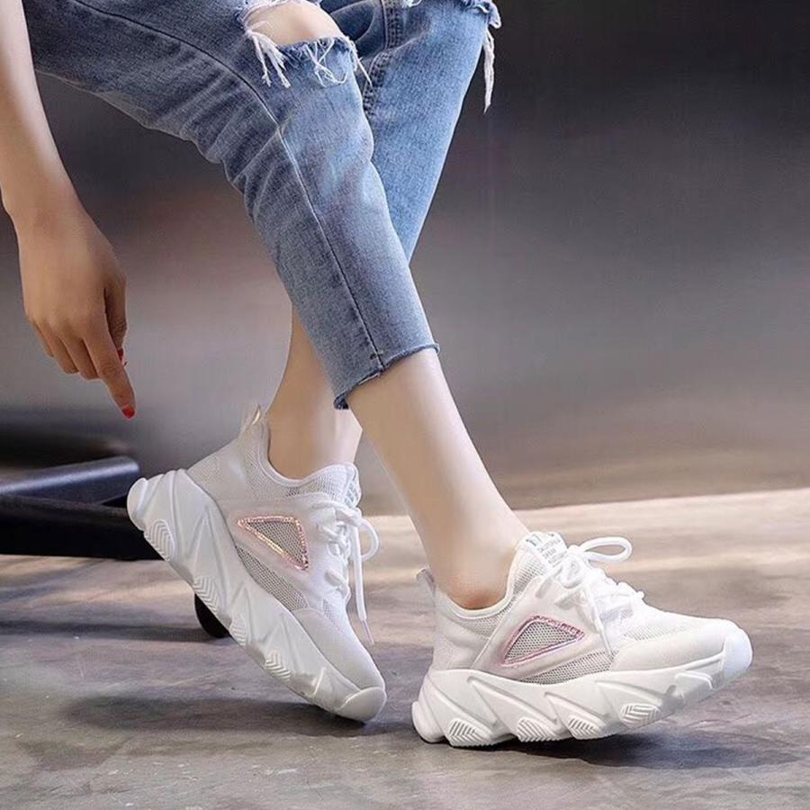 蒸れないメッシュスニーカー レディーススニーカー 軽量 軽い 厚底 黒