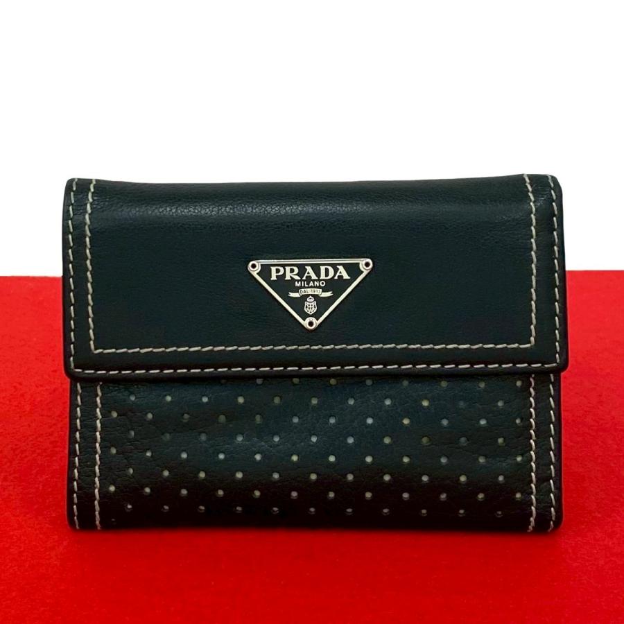 PRADA（プラダ） 極 美品 三角ロゴ プレート 金具 ステッチ パンチング