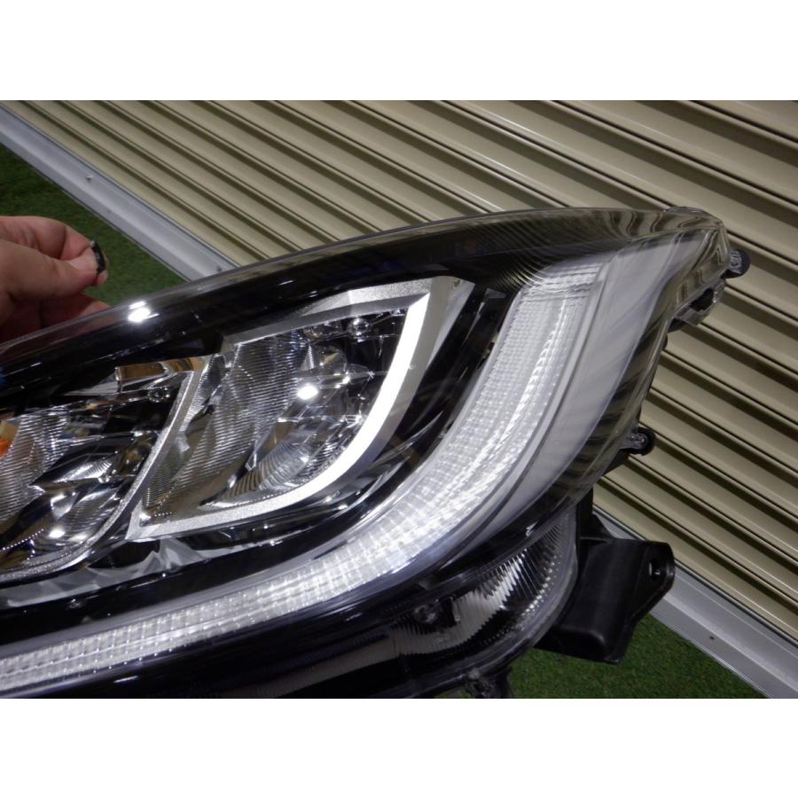 トヨタ純正 MXPA10 MXPH10 KSP210 ヤリス YARIS LED ヘッドライト