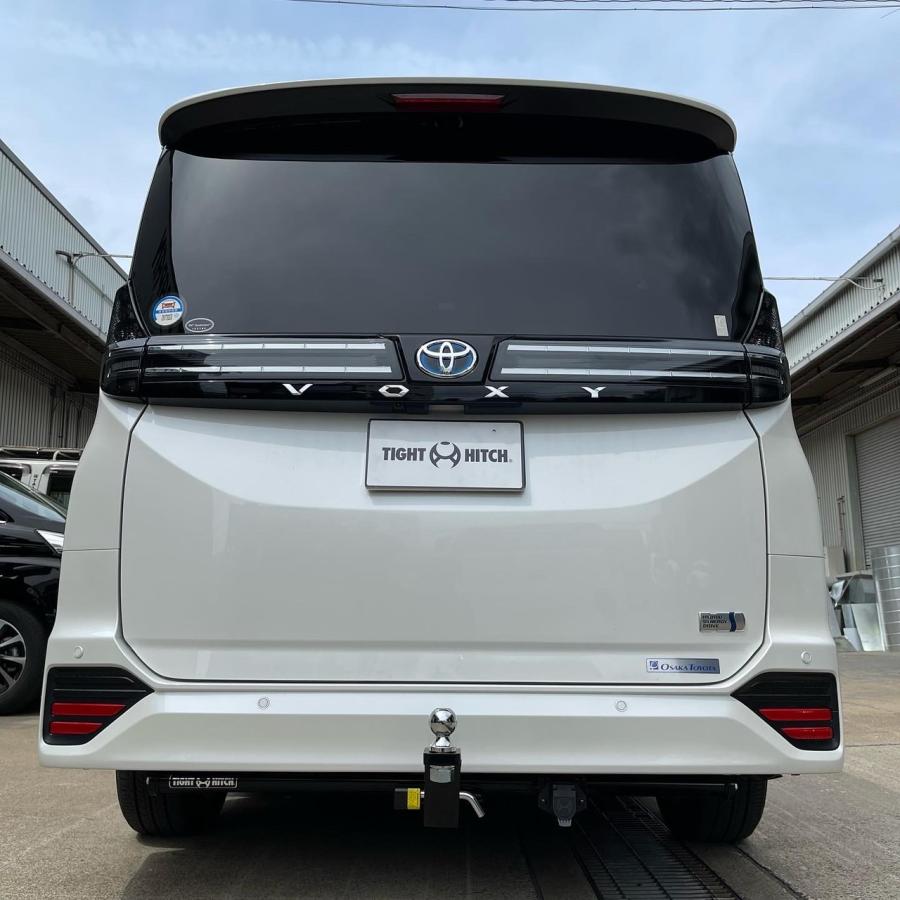 タイトヒッチ トヨタ ノア・ヴォクシー90系 【ステンレスタイプ2