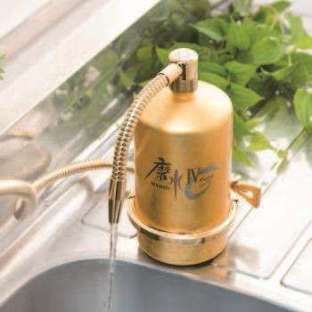 水生活製作所 公式 浄水器 磨水IV ゴールド 高性能 PFAS 98項目 有害