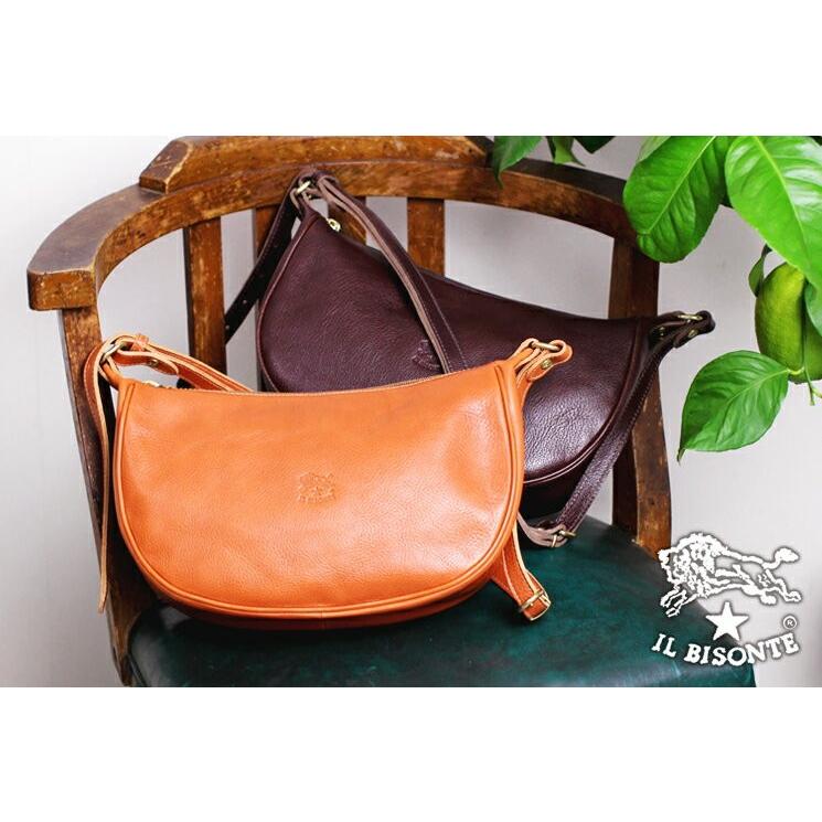 IL BISONTE（イルビゾンテ） バッグ ショルダーバッグ 三日月
