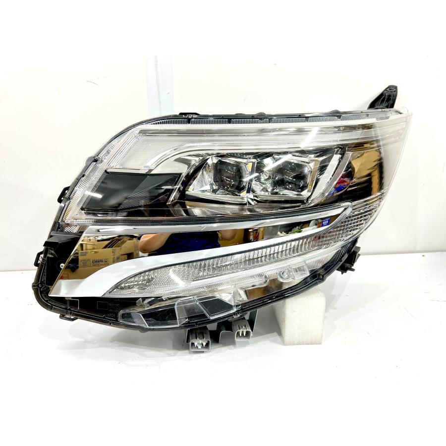エスクァイア ZRR80 後期 純正LEDヘッドライト 左 ICHIKOH28-244 刻印H
