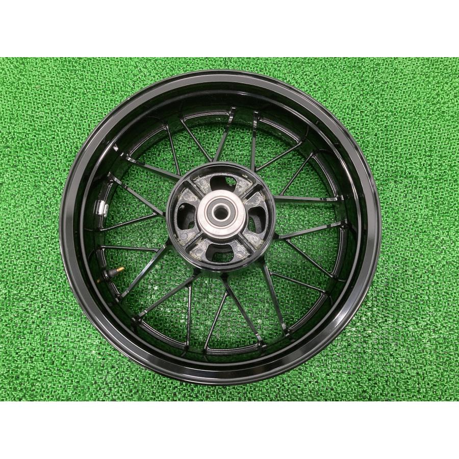 カワサキ（Kawasaki） Z900RS リアホイール 0667 純正 中古 バイク