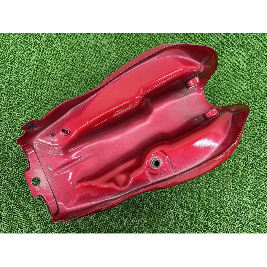 ホンダ（HONDA） CB750 タンク 赤/白 純正 中古 バイク 部品 RC42