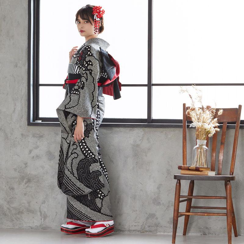 振袖 レンタル 成人式 結婚式 黒 絞りに大輪花(絹) 一点物 12月〜1月