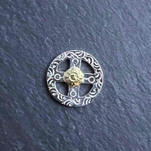 FIRST ARROW's（ファーストアローズ） K18付 平打12mm カラ草彫り