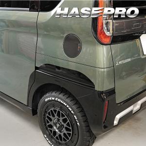 三菱（MITSUBISHI） テールゲートガーニッシュ（マットブラック