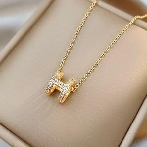 Yves Saint Laurent（イヴ・サンローラン） イブサンローラン YSL ロゴ