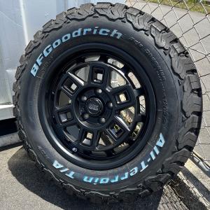 CRIMSON（クリムゾン） CRIMSON MG BEAST 17インチ 7.0J +35 10-114.3